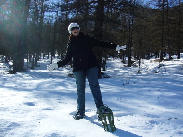 Marche dans la neige en raquette à Castérino.