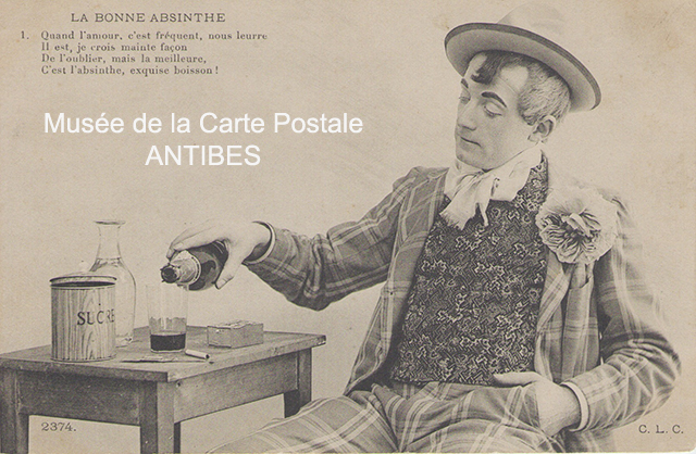 L'absinthe sur une carte postale du Musée de la Carte Postale à Antibes