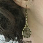 Boucles d'oreilles raquette bronze par Divine et Féminine.