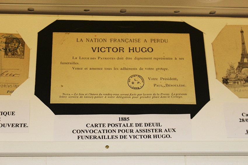 Carte postale annonçant le deuil de Victor Hugo.