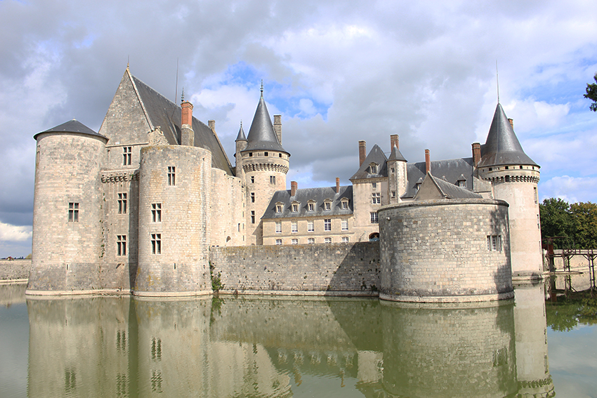 Château de Sully-sur-Loire.