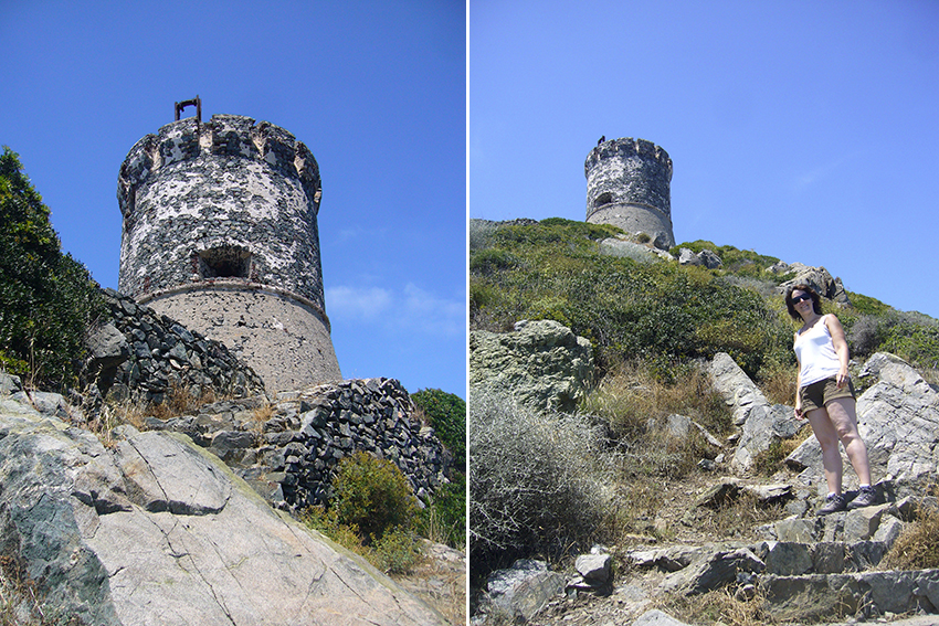 Tour génoise sur la pointe de la Parata, en Corse.