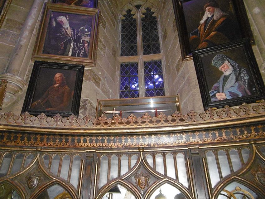 Tableaux endormis dans le bureau de Dumbledore au Studio Harry Potter de Londres.