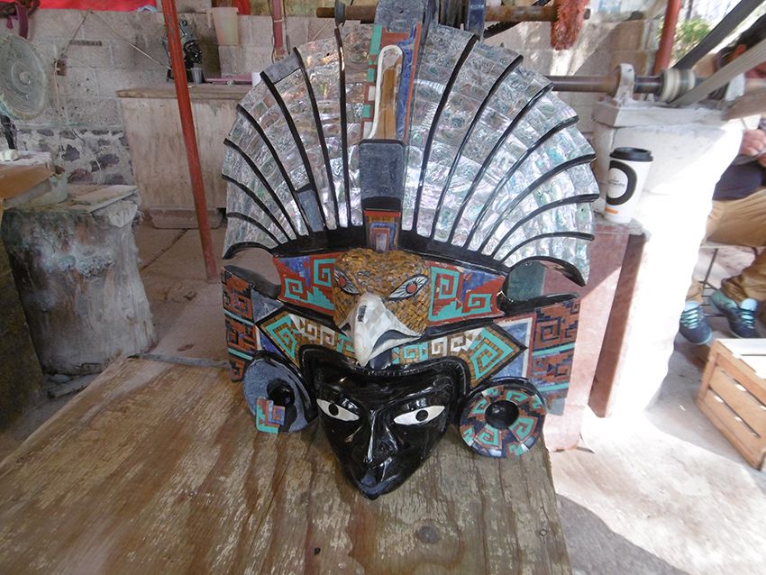 Masque d'une fabrique de taille d'obsidienne au Mexique