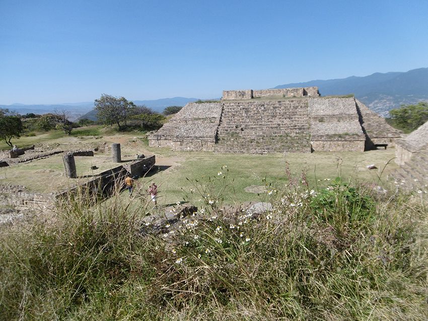 Temple à Monte Alban au Mexique.