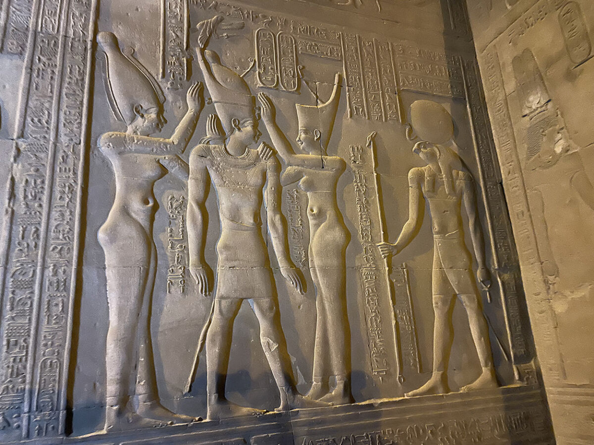 Pharaon au temple de Kom Ombo en Égypte.